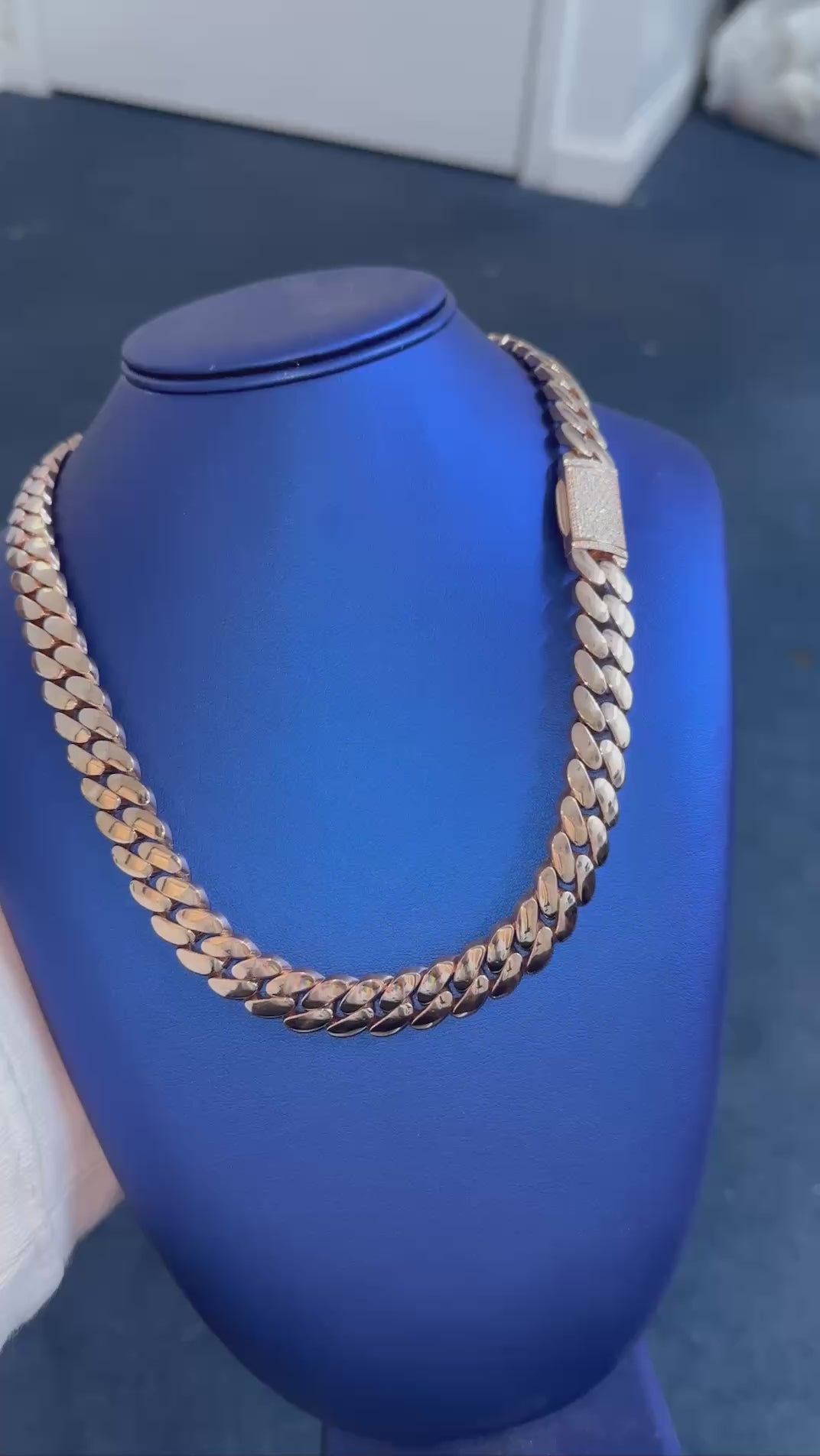 VVS Moissanite Chain 7 video