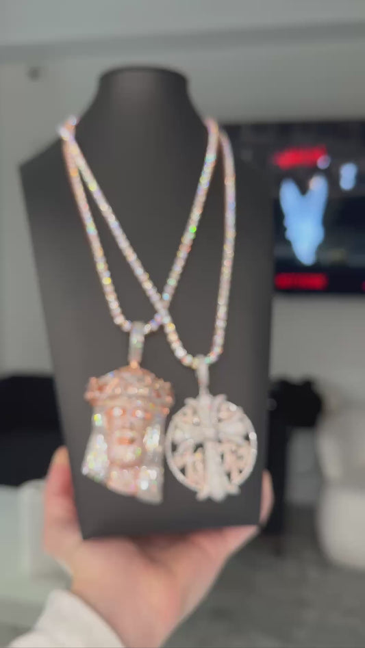 VVS Moissanite Custom 8 video